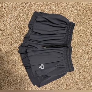 Keiki Kona 2-in-1 flowy shorts - grey size small